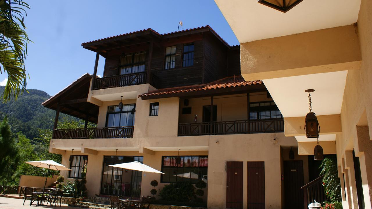 Hotel Rancho La Aurora ハラバコア エクステリア 写真