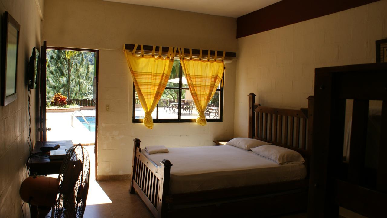 Hotel Rancho La Aurora ハラバコア エクステリア 写真