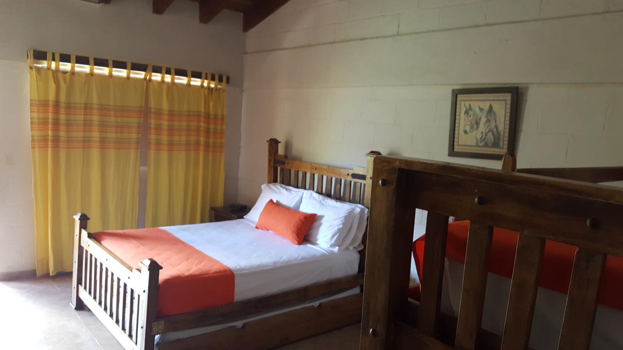 Hotel Rancho La Aurora ハラバコア エクステリア 写真