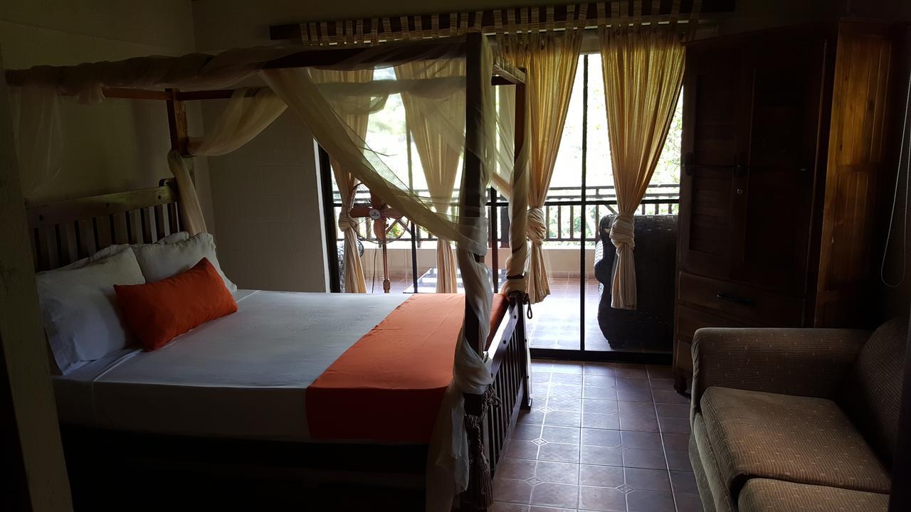 Hotel Rancho La Aurora ハラバコア エクステリア 写真